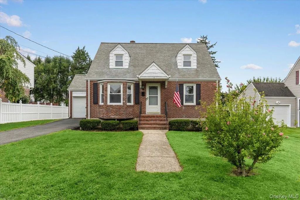 10 Maywood Avenue, Rye Brook
