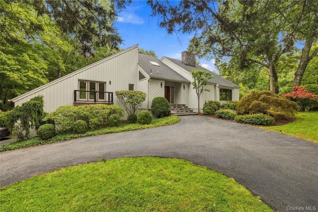 76 Pine Brook Road, Bedford