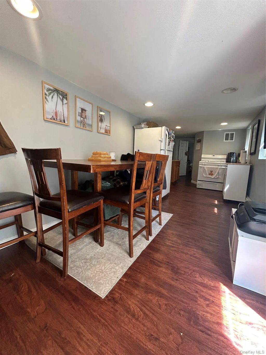 70 Oswego Avenue # Walk In Unit, Long Beach