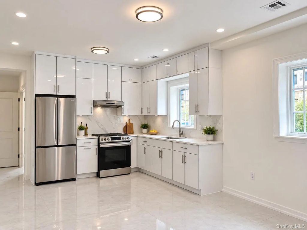5647 136th Street, Flushing