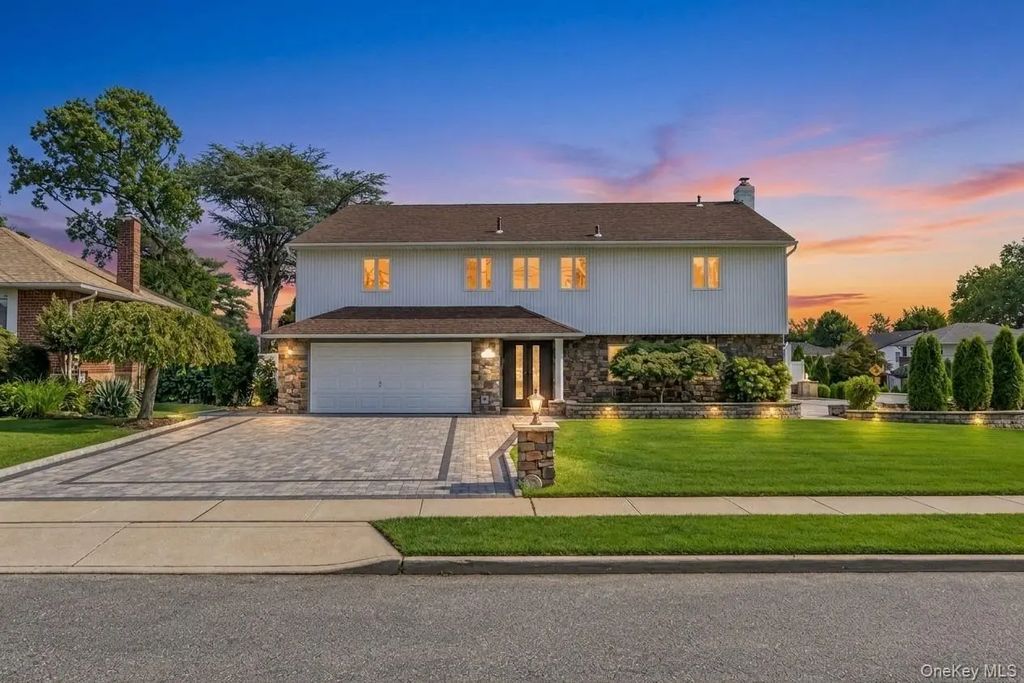 2020 Valentines Road, Westbury