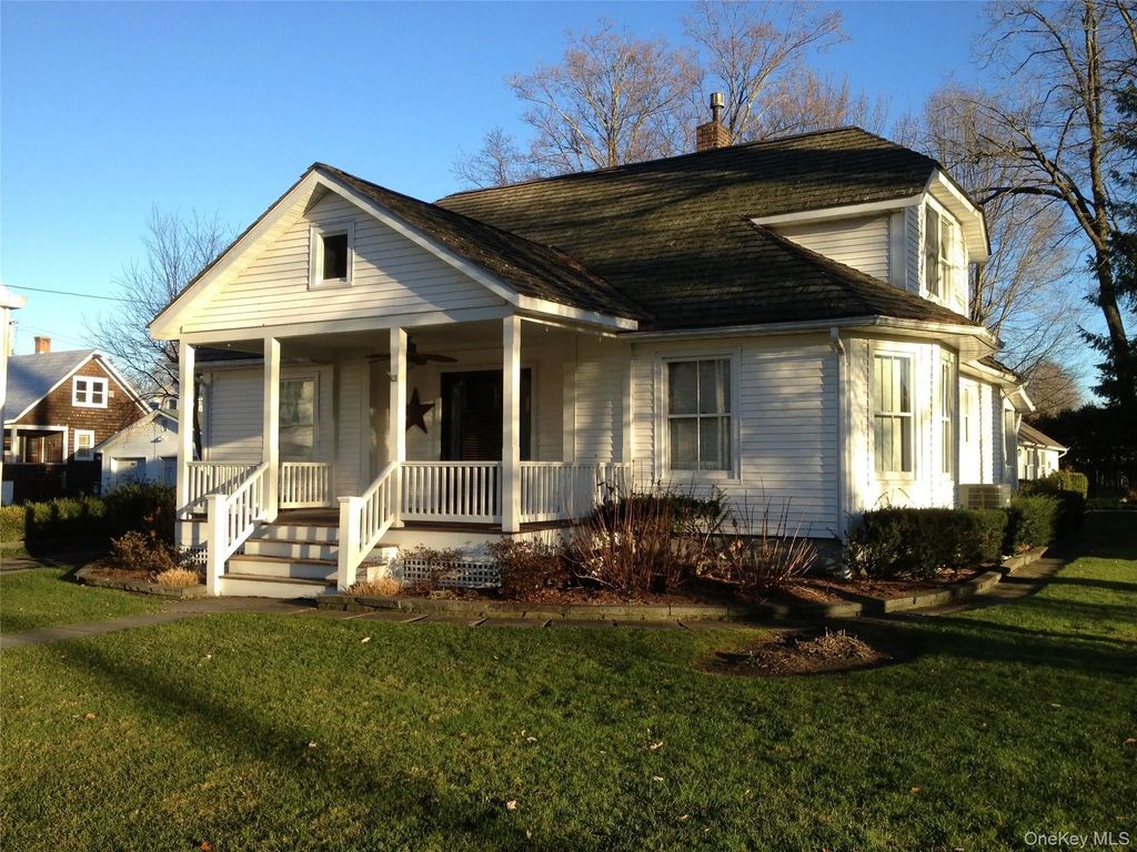 232 Maple Avenue, Pine Bush
