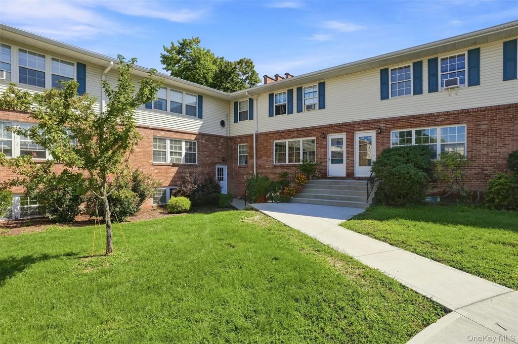 19 Huguenot Street # 3, New Paltz