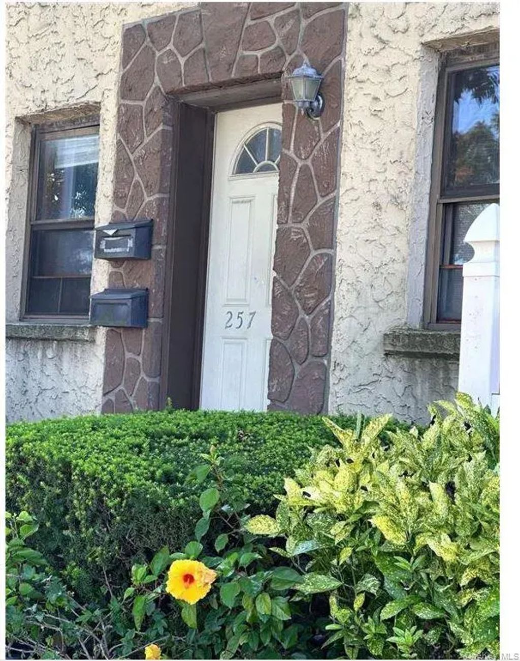 257-04 Hillside Avenue # 1, Floral Park