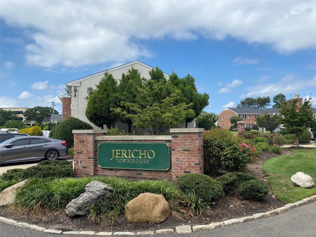 448 Dawson Lane, Jericho