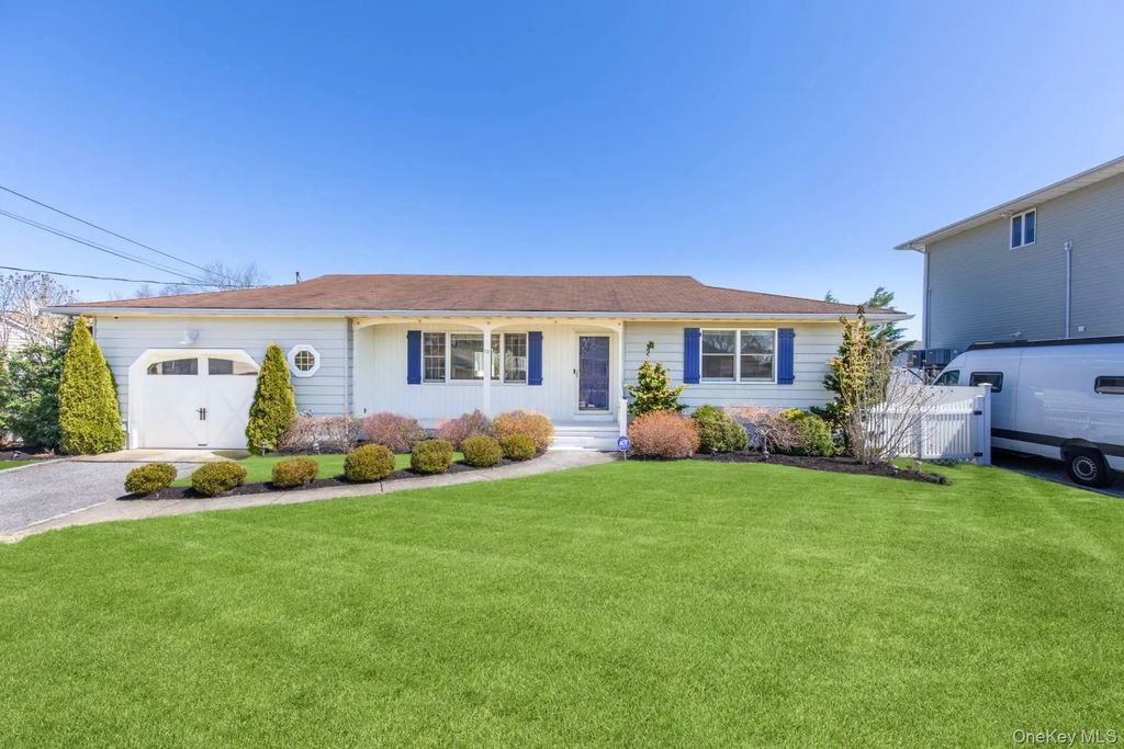 13 Marlin Road, East Quogue