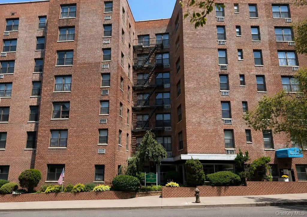 63-95 Austin Street # 2l, Rego Park