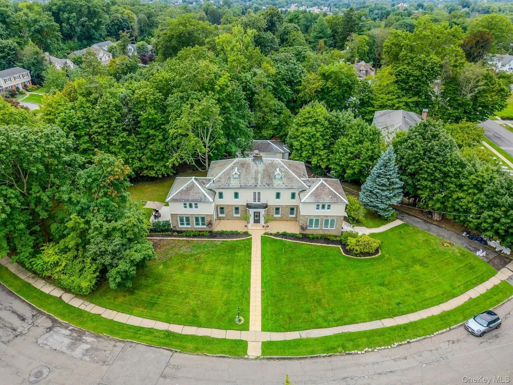 50 Forest Circle, New Rochelle