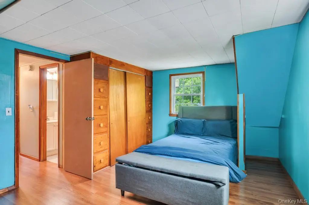 42 Storey Avenue, Central Islip