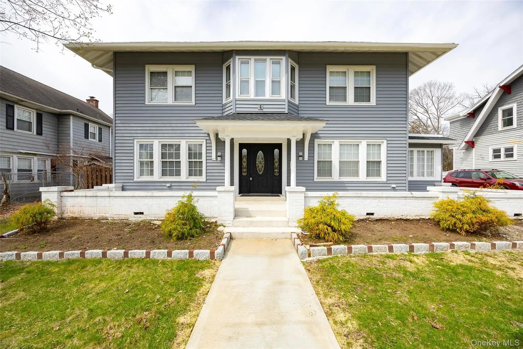 67 S Grand Avenue, Poughkeepsie