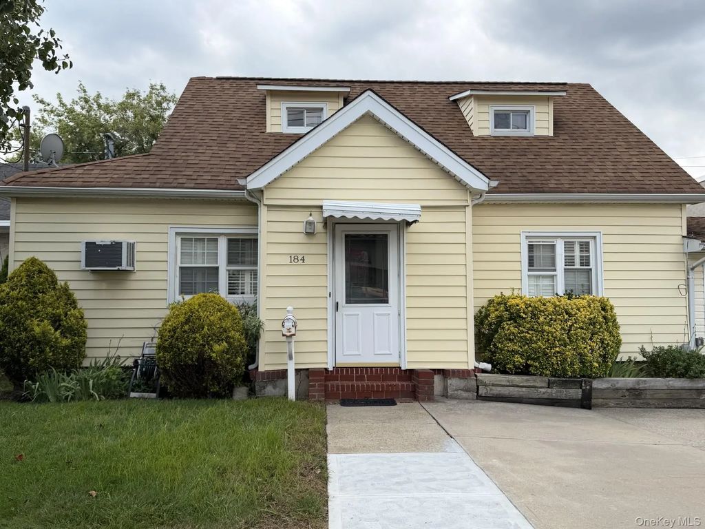 184 Horton Avenue, Lynbrook