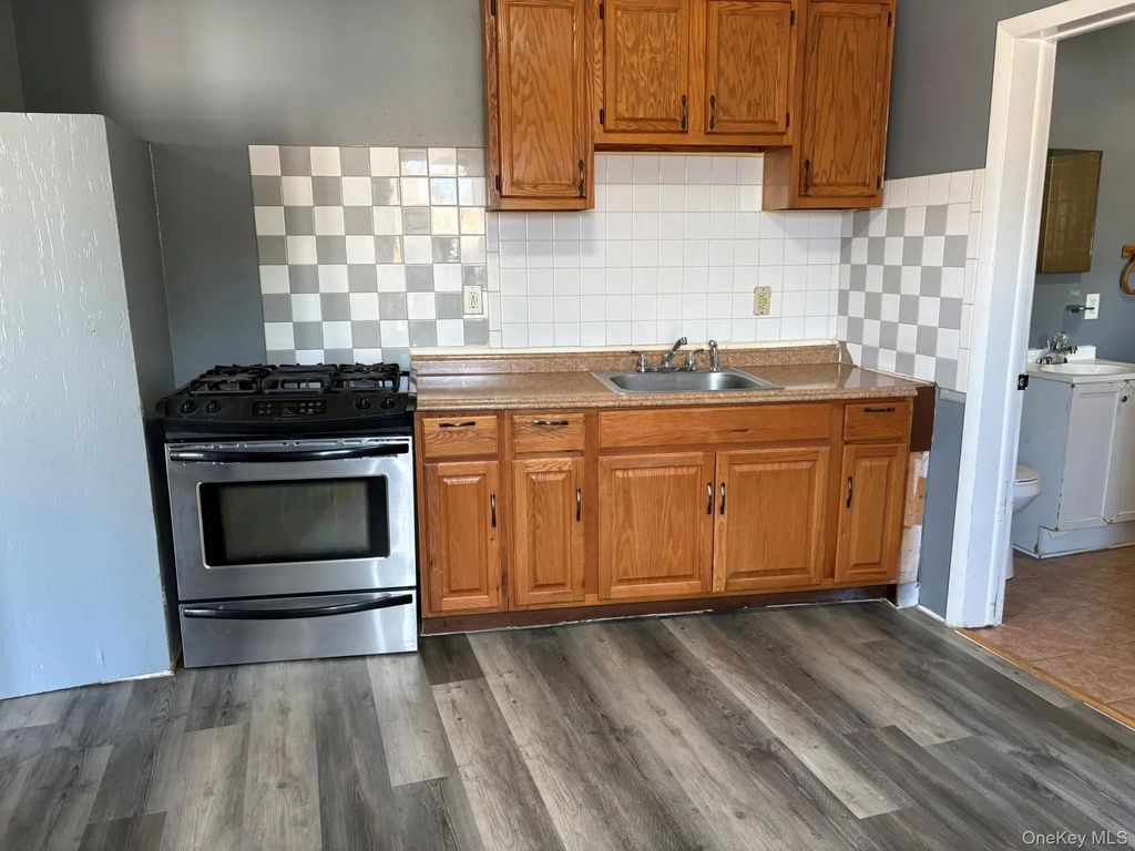 358 North Street # 3, Middletown