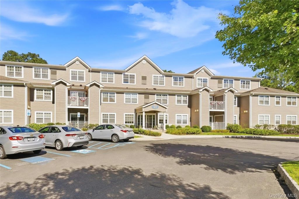 300 Woodcrest Lane # 329, Mount Kisco