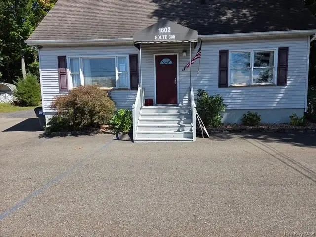1602 Route 300, Newburgh