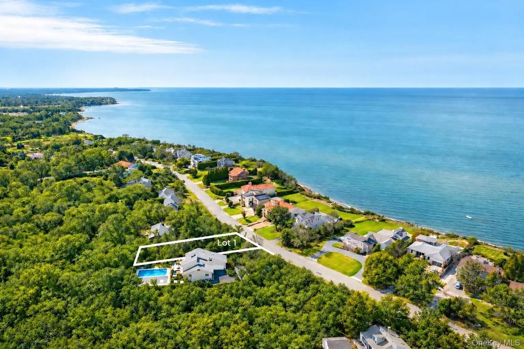 875 The Strand, East Marion