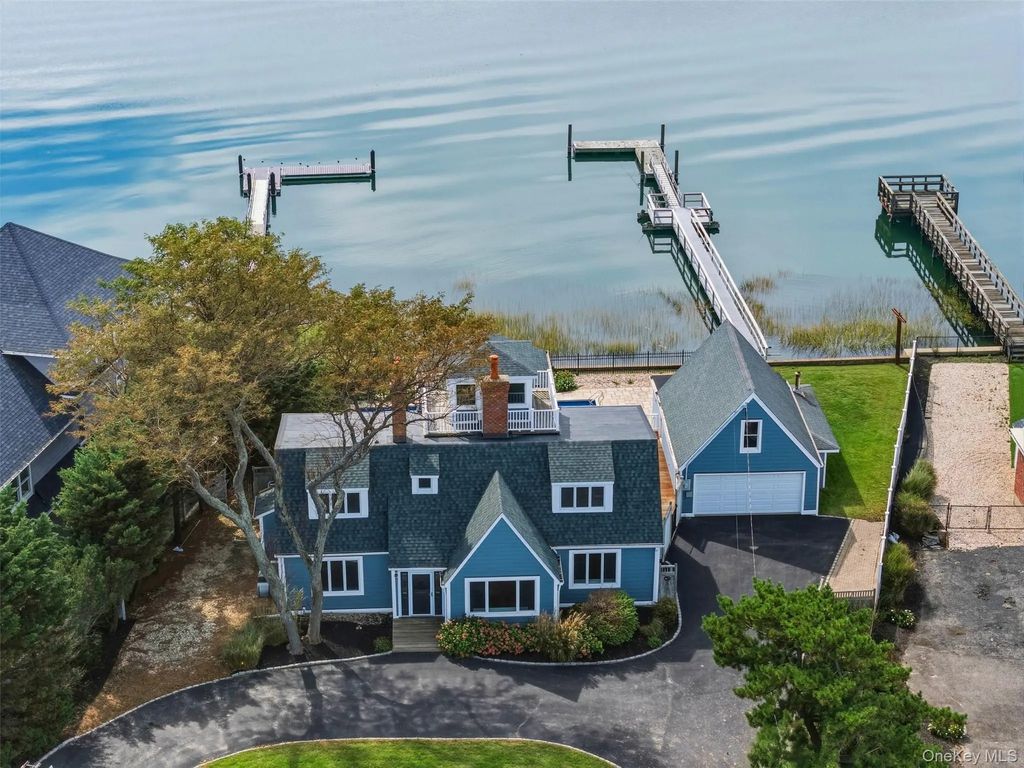 391 Asharoken Avenue, Northport