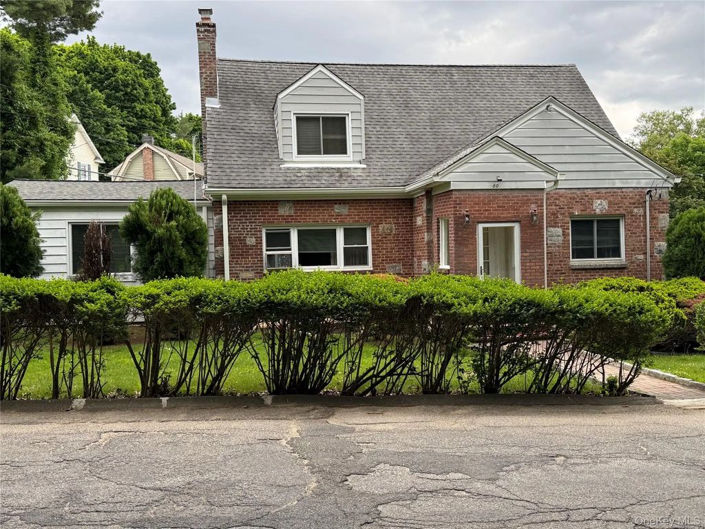 80 Roberts Lane, Yonkers