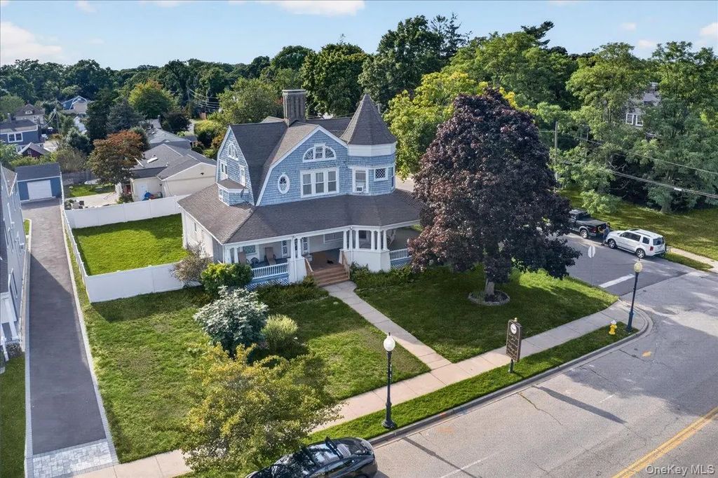 258 N Ocean Avenue, Patchogue