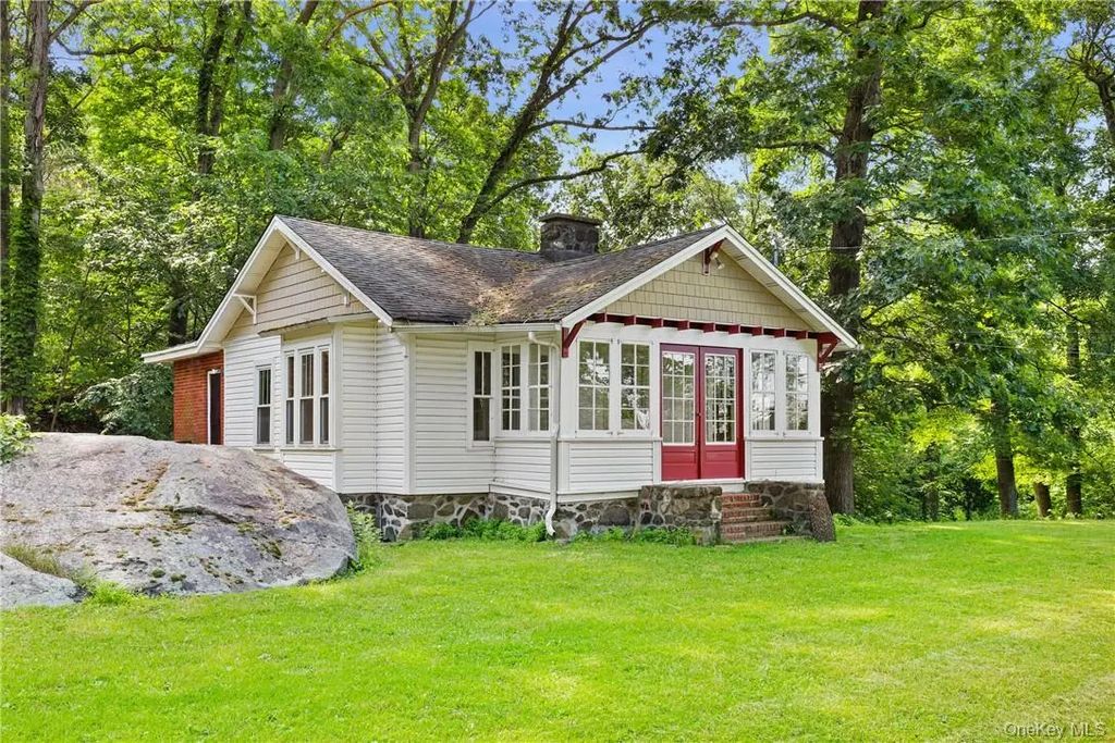 60 Watch Hill Road, Croton-on-Hudson