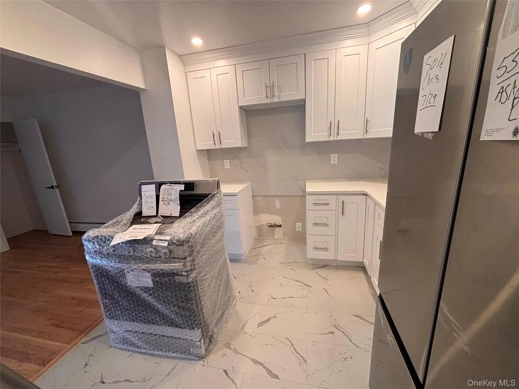 71-34 Kissena Boulevard # 3, Flushing