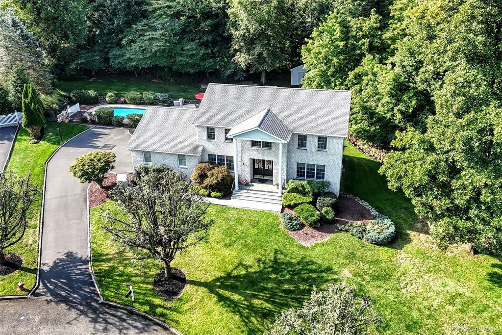 18 Gleeful Lane, Valley Cottage