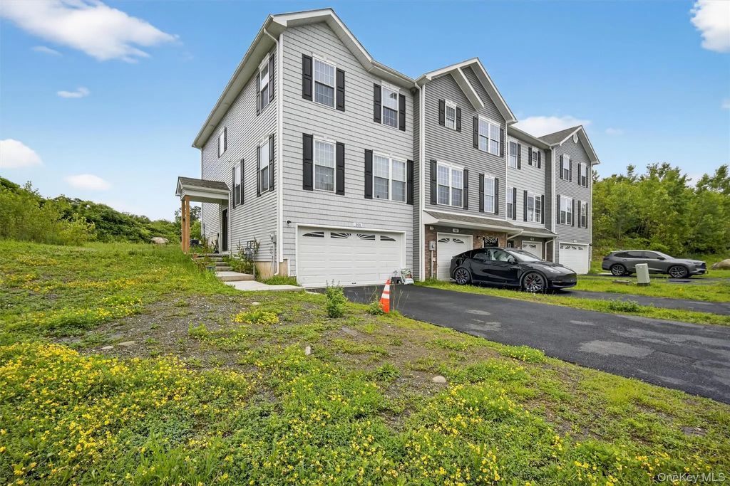 501 Iron Forge Lane, New Windsor
