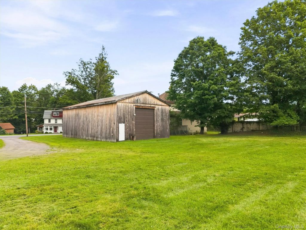 9 Creamery Road, Livingston Manor