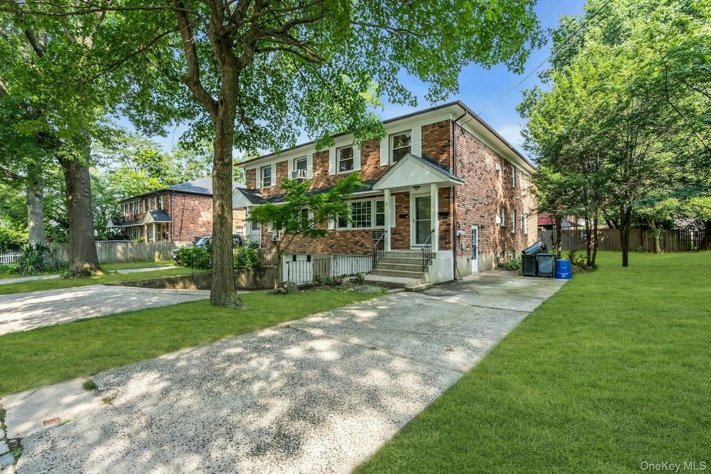 7 Anchorage Road # 2, Port Washington