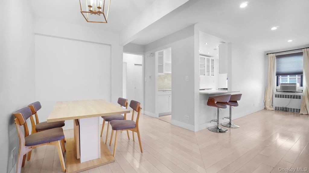 66-15 Wetherole St # E4, Rego Park