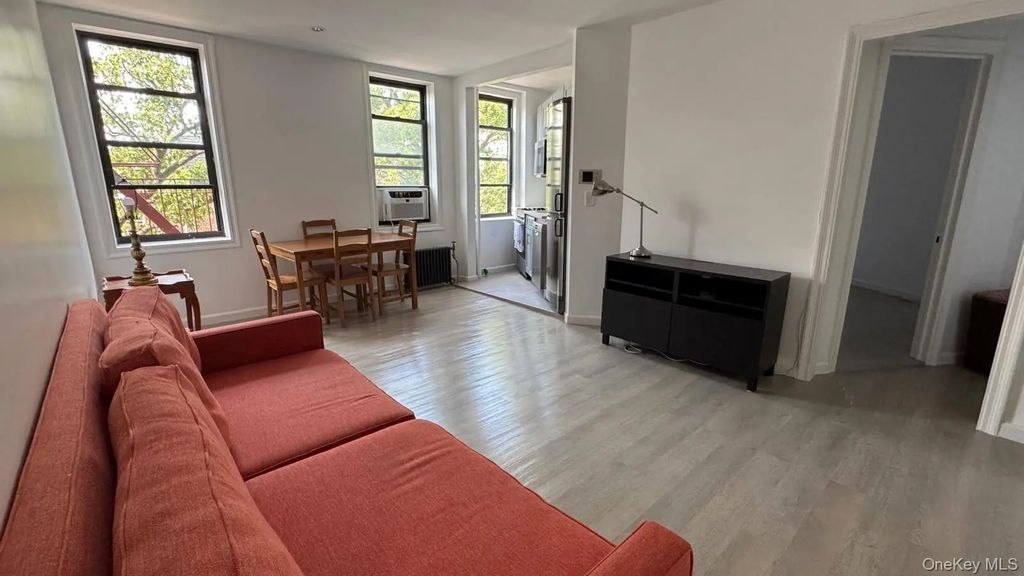 44-14 Newtown Road # 3t, Astoria