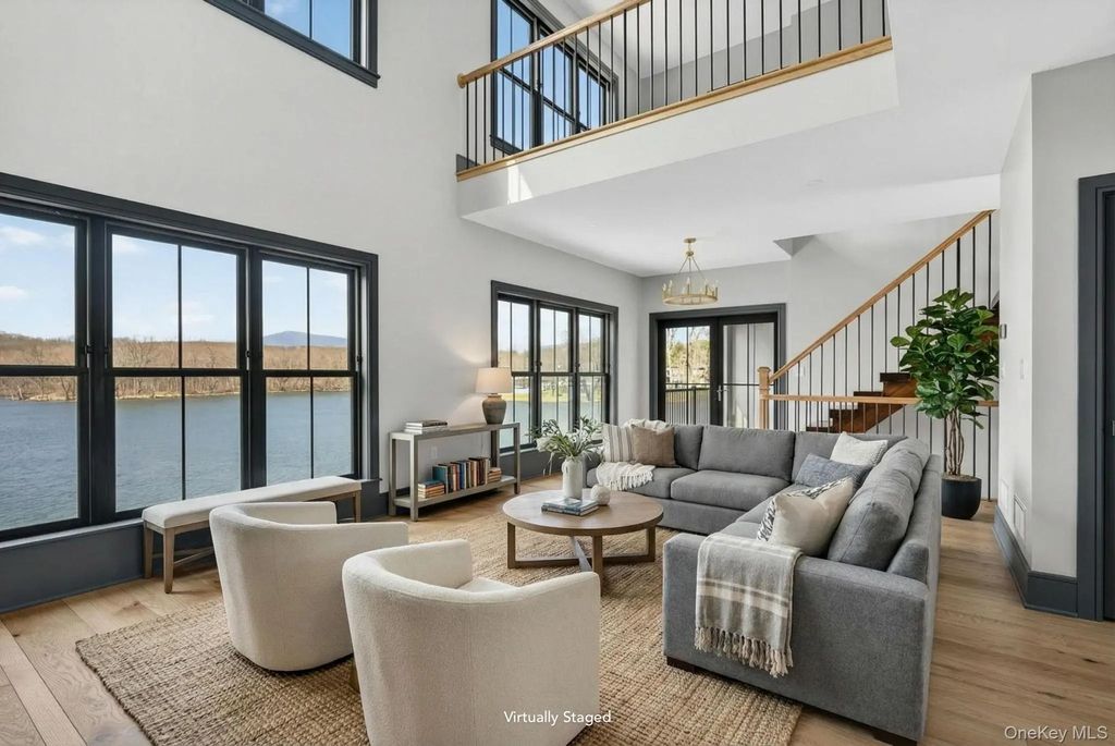 20 Icehouse Drive, Saugerties