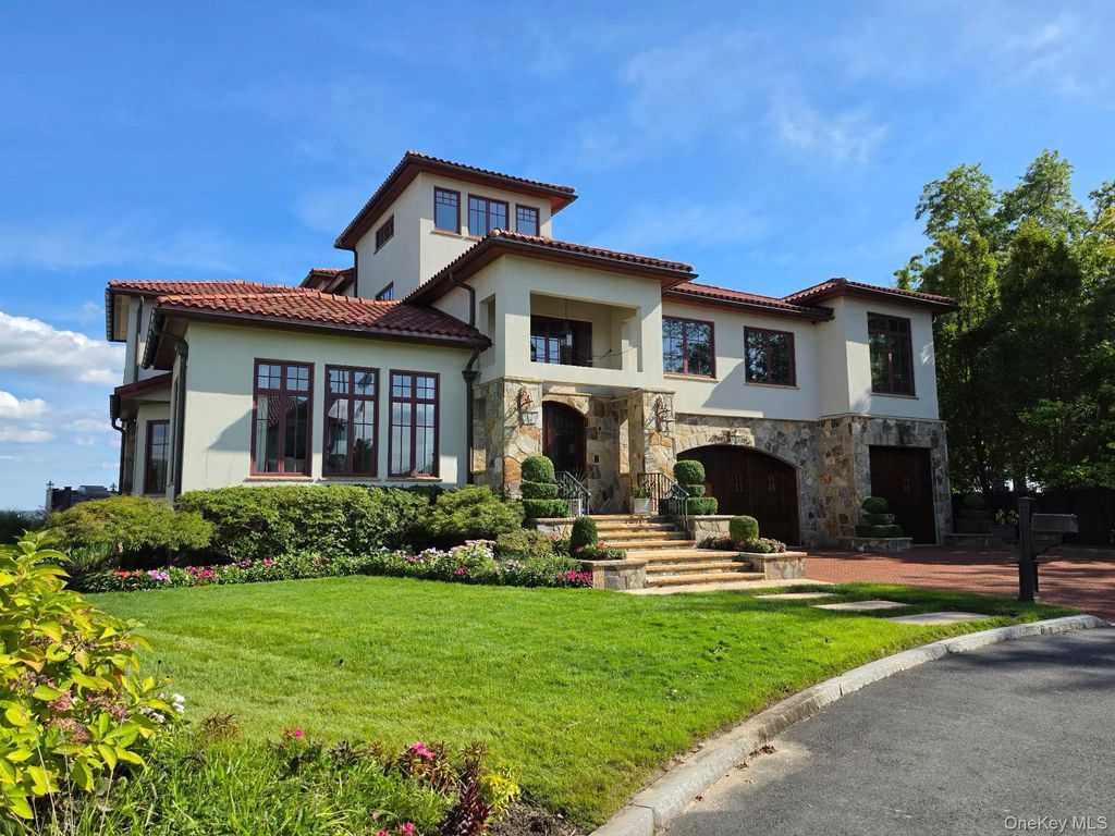14 Brittany Lane, New Rochelle