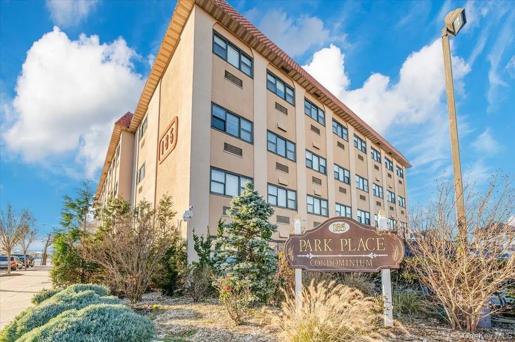 185 W Park Avenue # 201, Long Beach