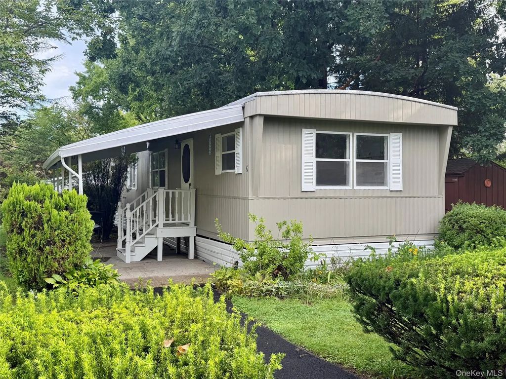 6 Oahu Lane, New Paltz