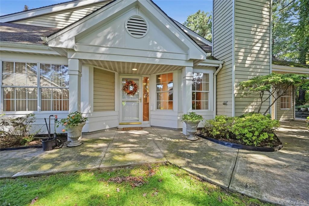 9 Oakdale Court, Ridge