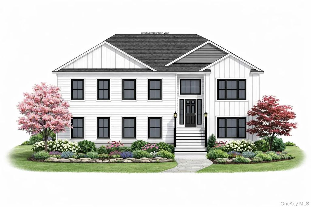 157 S Quaker Lane, Hyde Park