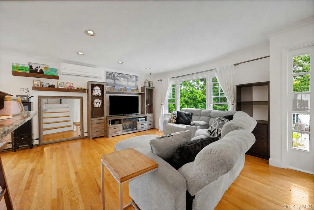 18 Valley Drive, Salisbury Mills