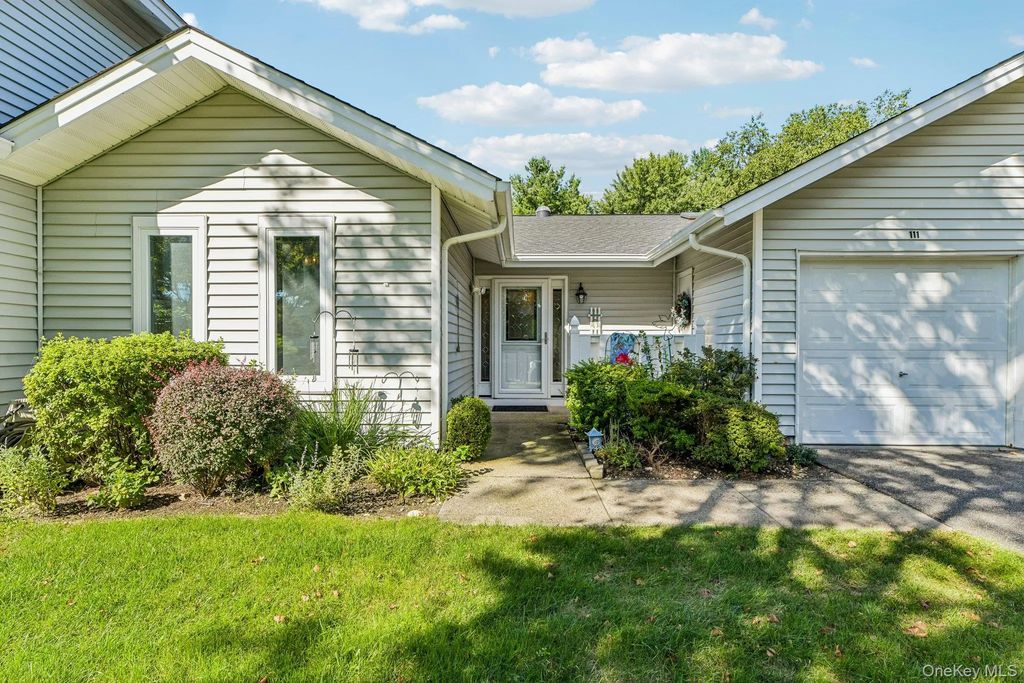 111 Fairfield Drive # 111, Saint James