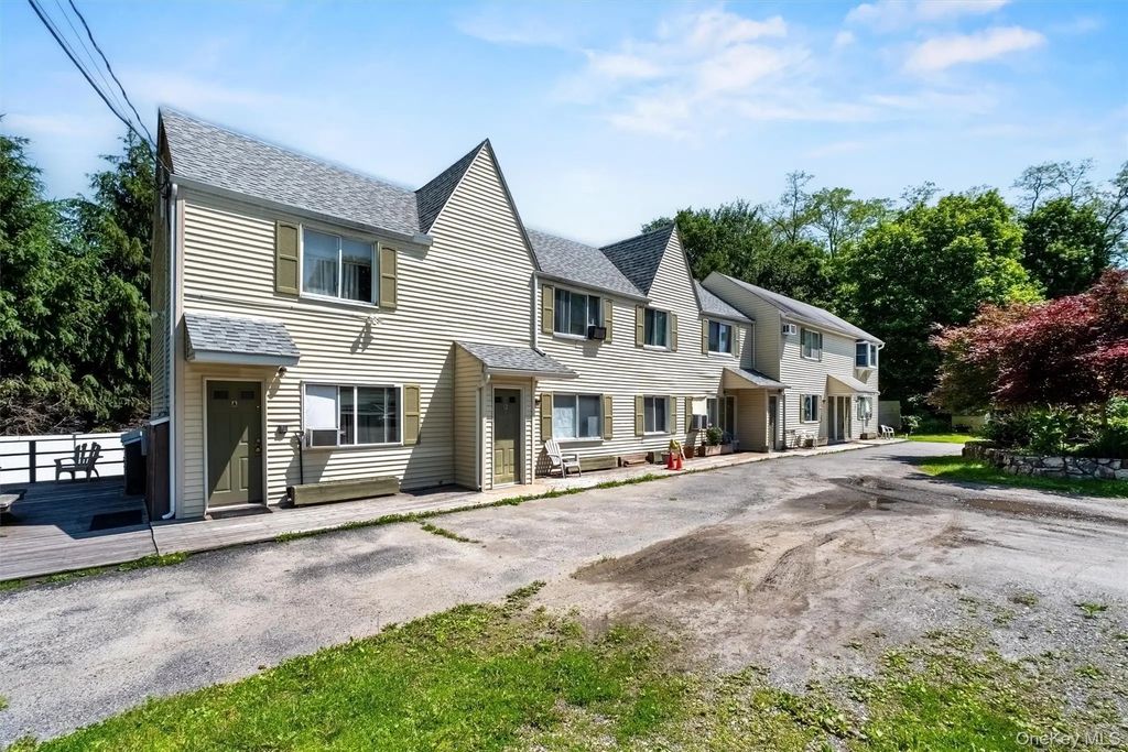 1860 E Main Street # E, Mohegan Lake