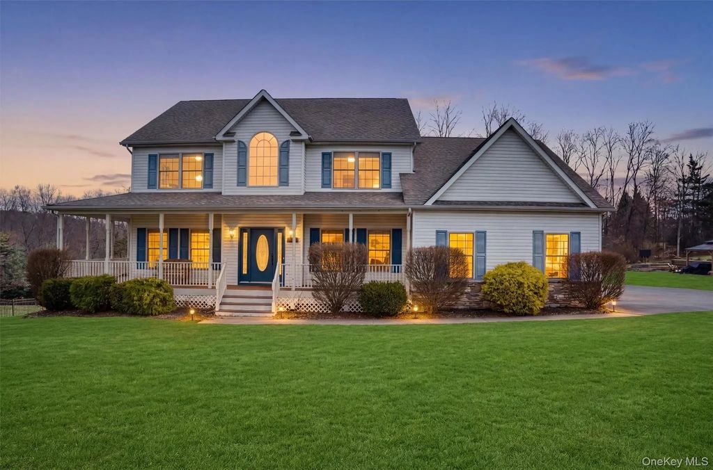 3 Maidstone Lane, Monroe