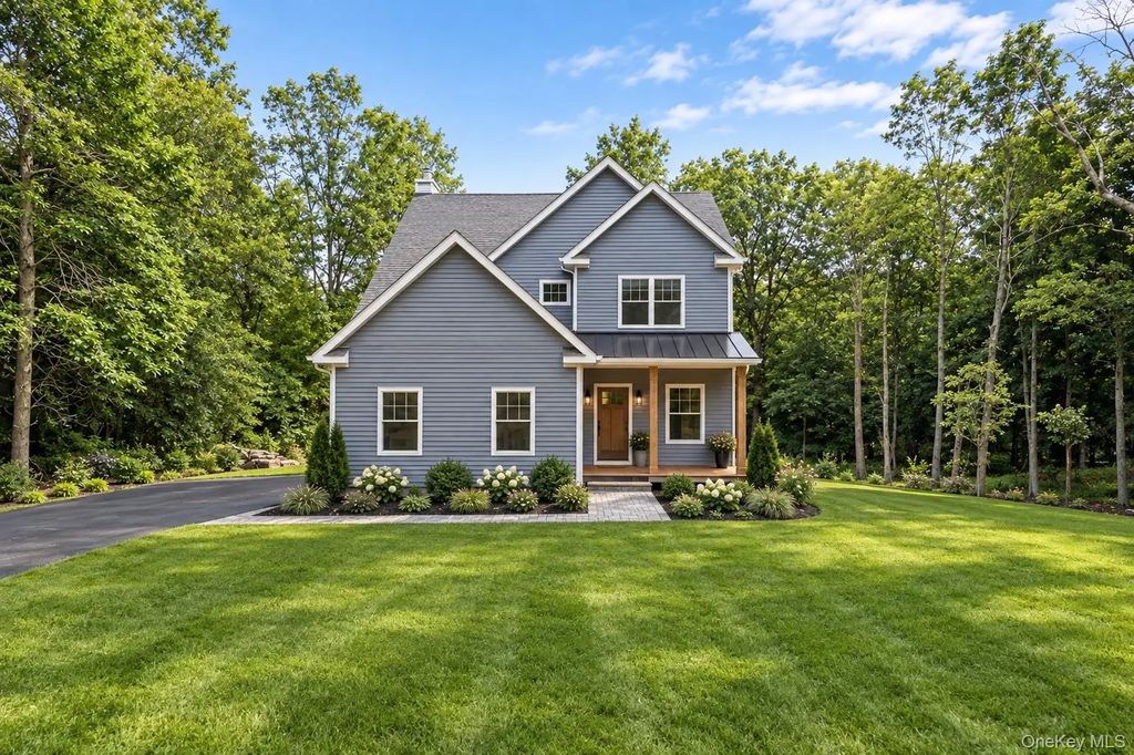 155 S Quaker Lane, Hyde Park