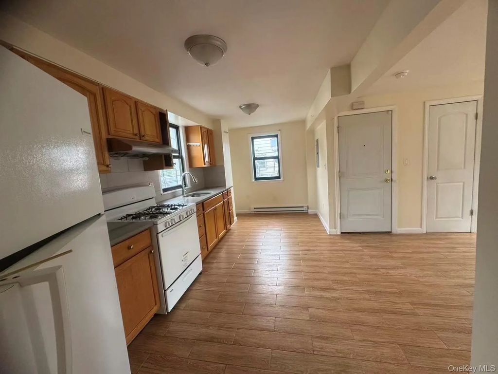 18-19 College Point Boulevard # 2fl, College Point