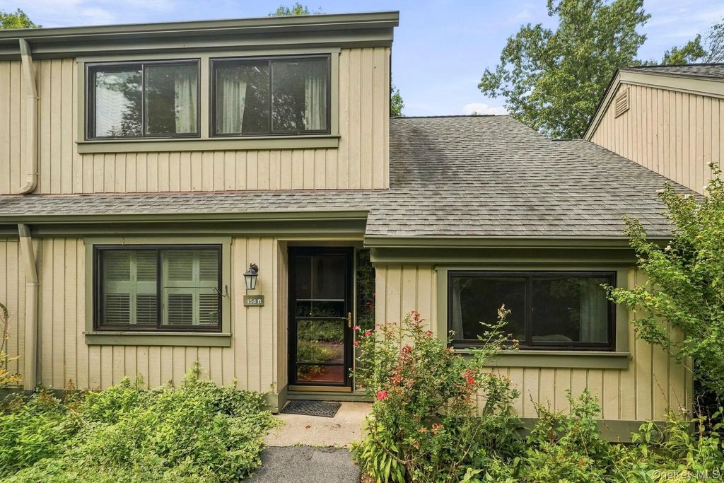 154 Heritage Hills # B, Somers