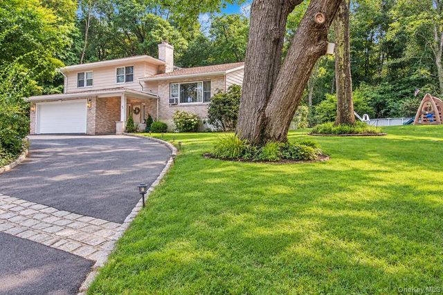 45 Hemlock Trail Court, Carmel