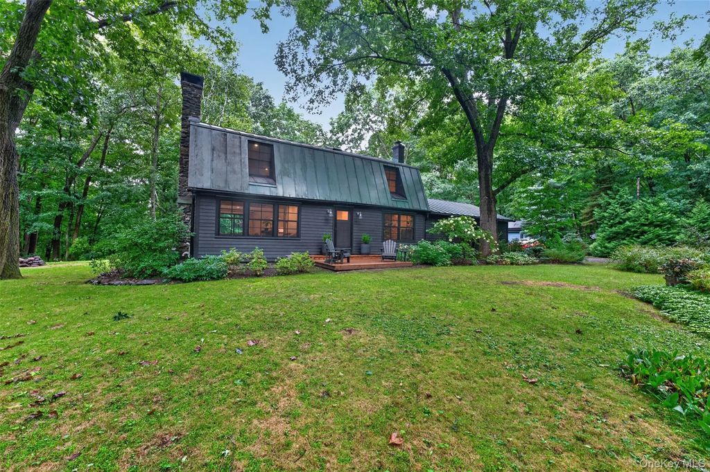 224 Under Mountain Road, Ancram