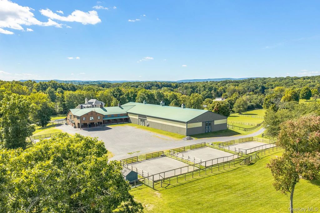 120 Shaw Road, Middletown