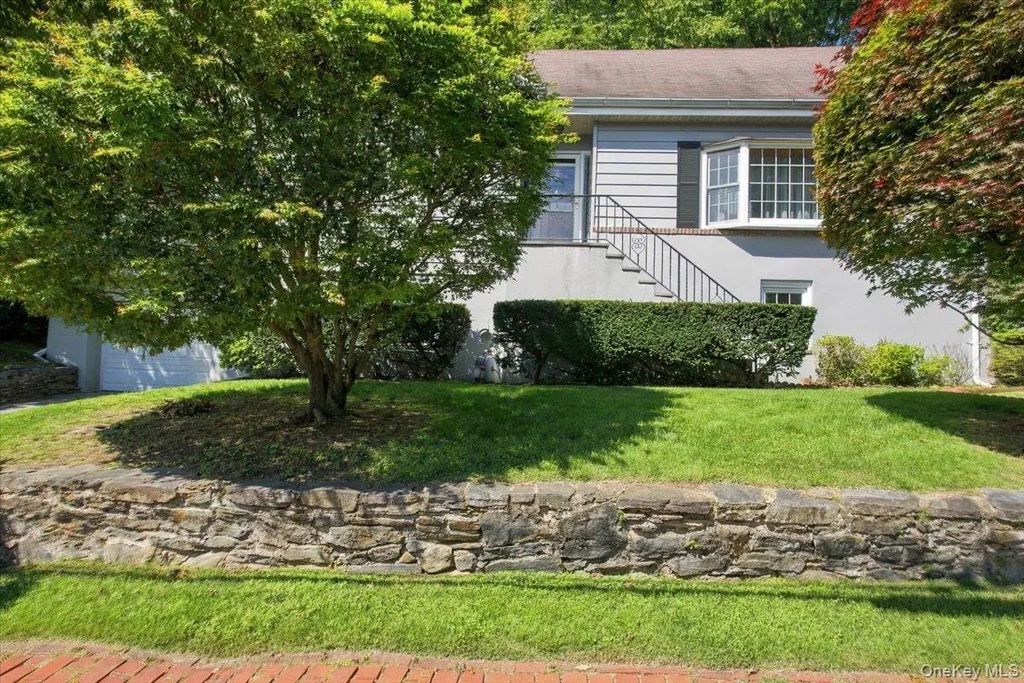 87 Edgemont Road, Scarsdale