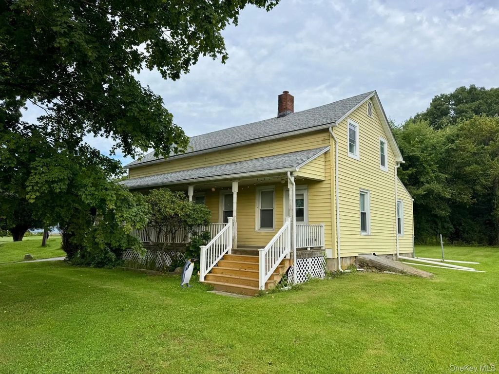 47 Maples Lane, Middletown