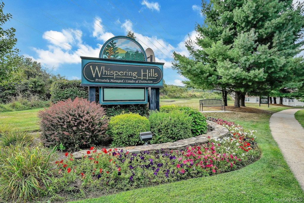 1212 Whispering Hills, Chester