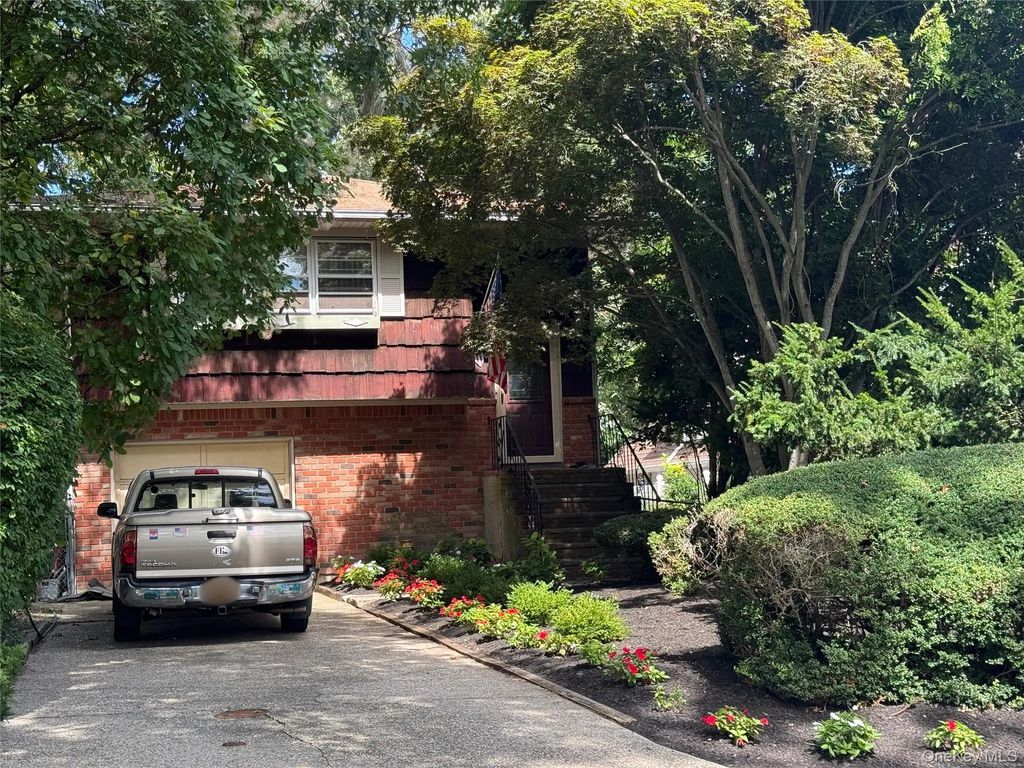 115 Green Avenue, Patchogue